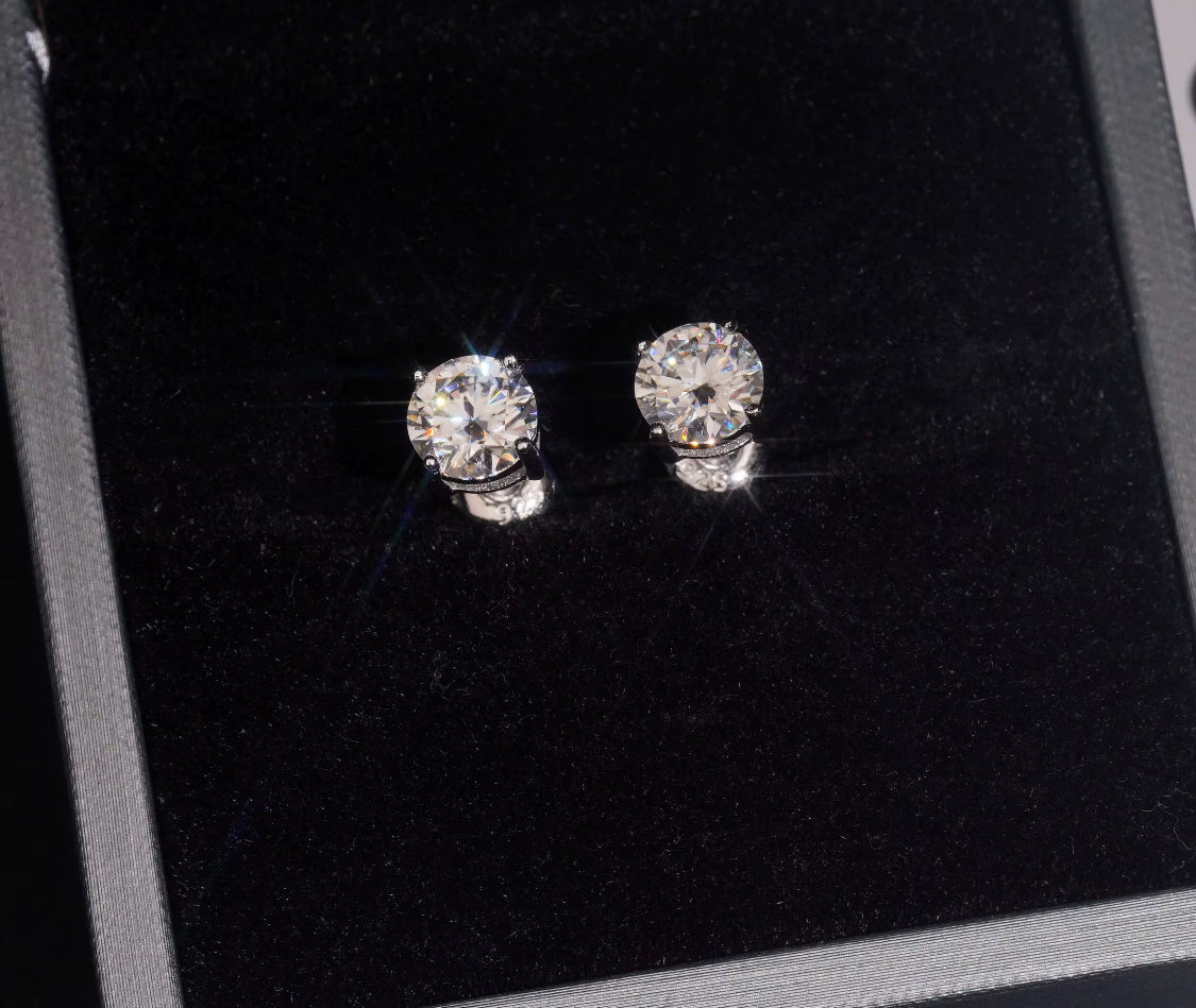 Women’s 6.5MM VVS Moissanite Earrings Silver