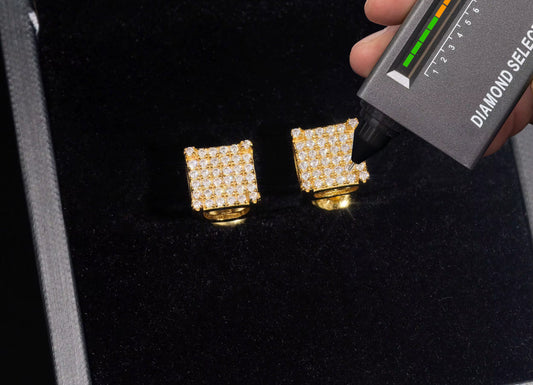 Men’s 8MM VVS Moissanite Stud Earrings Gold